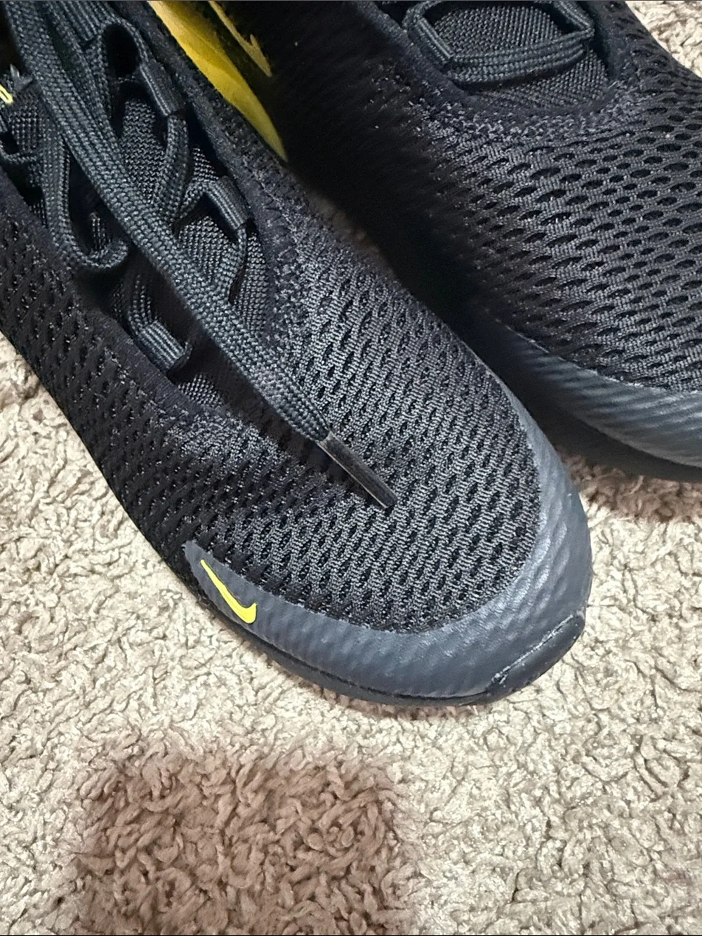 Nike Kids Black and Yellow Mesh Athletic Sneakers